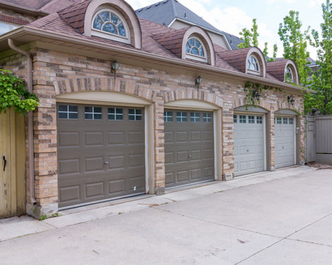Installed garage doors in Buffalo New York